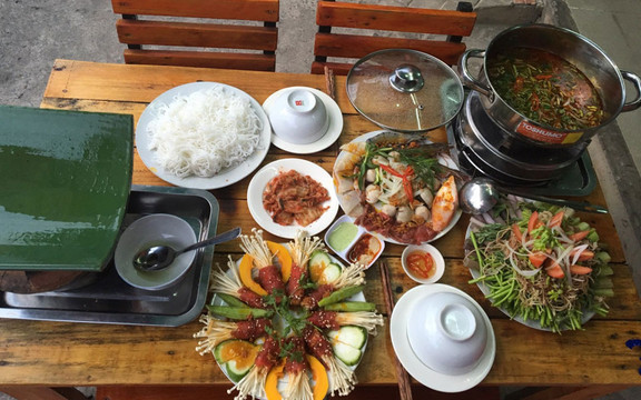 Ngói Đỏ BBQ