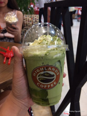 Matcha đá xay ngon độ ngọt vừa phải có vị béo . Không gian đây trong siêu thị nhưng nên cũng hơi ồn ào 1 chút. View ko đẹp bằng bên nha trang center. Nhân viên phục vụ dễ thương