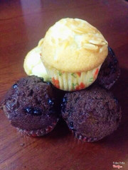 🍰 Muffin bơ phủ hạnh nhân : 70k / 1 hộp / 10c - Bánh mềm mịn , thơm Ngon