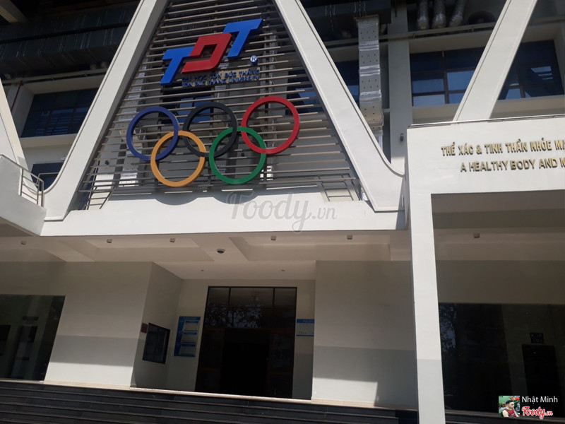 Sân vận động T.Đ.Thắng