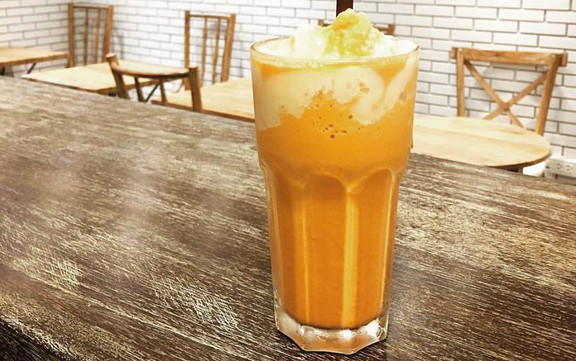 Villa Cafe & Breakfast