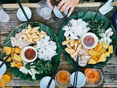 Hiện tại Quán Dâu Bắc - Bún đậu mắm tôm đã chuyển sang địa chỉ mới 71 Đào Duy Từ rồi các bạn nhé. Rất hân hạnh được phục vụ quý khách !