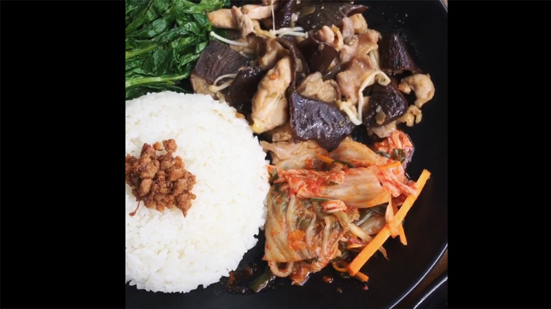 Cơm Nom - Trần Quốc Toản