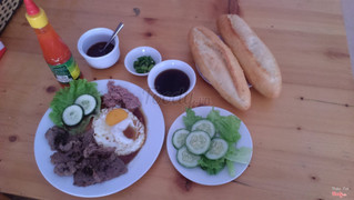 Bánh Mì Bít Tết Thơm Ngon