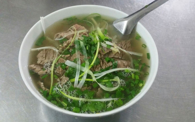 Việt Hoàn - Phở Bò & Cơm Rang