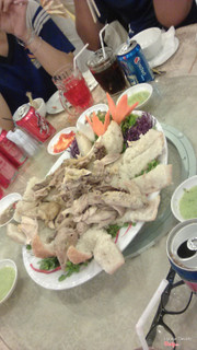Trong phòng tiệc (của lớp)