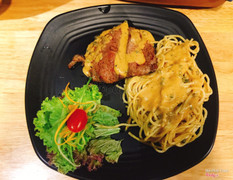 Mỳ ý steak sốt tiêu xanh