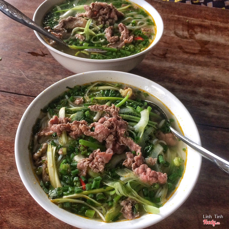 Bún bò tái