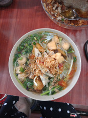 Bún riêu ngõ 154/7 ngọc lâm