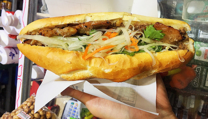 Bánh Mì Phố Cổ - Hàng Điếu