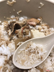 Đấy, còn sống cũng mang ra được :) 