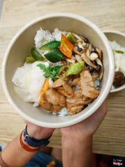 Cơm gà sốt teriyaki