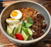 Cơm Cá Mặn Trứng Lòng Đào