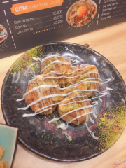 Takoyaki mềm nóng hổi