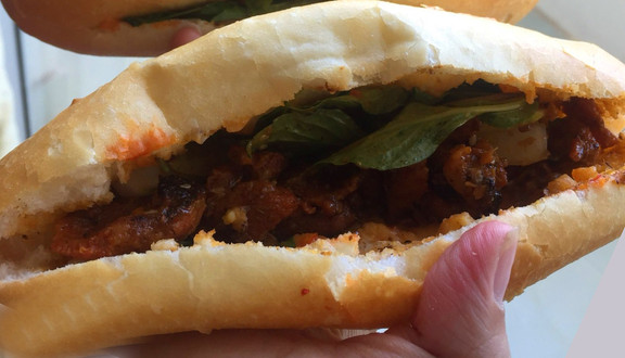 Dì Loan - Bánh Mì