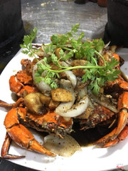 Cua sốt tiêu xanh