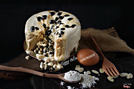 Ai lại có thể không mê mẩn khi nhìn thấy dòng kem trà sữa thơm phức mùi trà hoà quyện trong hương vị của kem phomai trào ra từ giữa bánh hoà quyện vô cùng hoàn hảo với cốt bánh êm như mây, nhẹ như bông. 📌Bánh tròn🔅 size 16  140k                       🔅 size 20  190k ☎️ 0975769509 ( em Linh 9 tuội ạ )