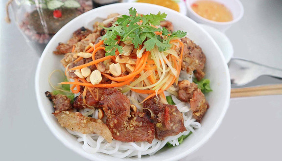 Bún Thịt Nướng & Bánh Ướt Thịt Nướng