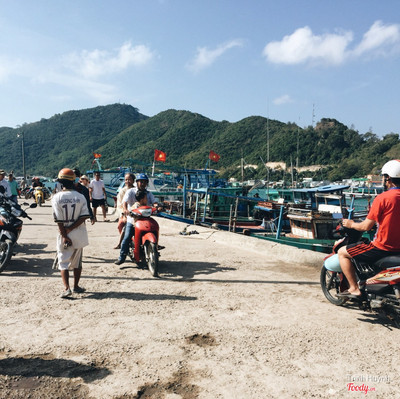 Đường ra bến tàu