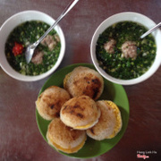 5 cặp bánh + 1 chén xíu mại 2 viên  25k 
