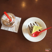 Combo phin sữa đá nhỏ và bánh lá dứa. 39k/phần