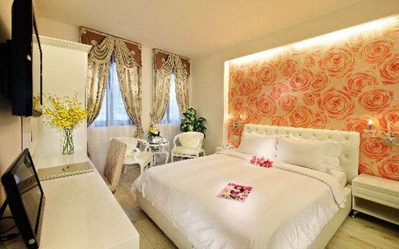 The White Hotel - Lê Thánh Tôn