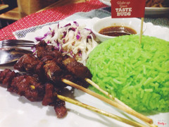 Cơm xanh là cơm lá dứa