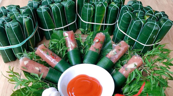 Ngọc Lan - Bánh Mì Giò Chả, Nem Chua & Nem Thính