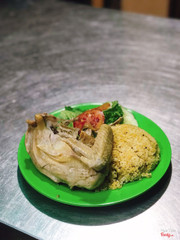 Cơm gà hấp muối