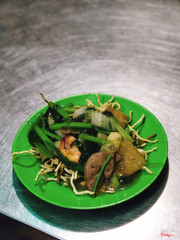 Mì xào giòn thập cẩm