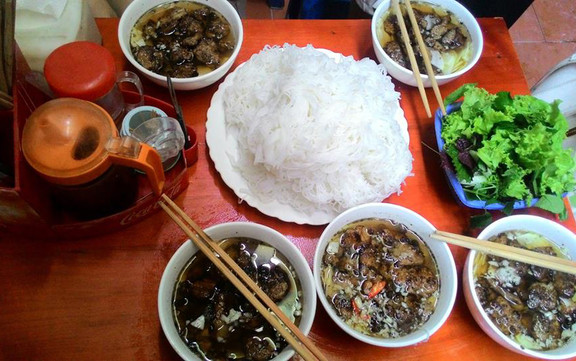 Bún Chả Hai Bà Béo - Đội Cấn
