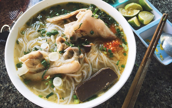 Bún Riêu Cua Giò Heo - Chu Mạnh Trinh