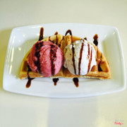 
Bánh Waffles & Kem