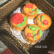 Bánh trung thu handmade Nhà Còi, bánh trung thu trang trí 3D hiện đại sử dụng màu thực phẩm uy tín của Mỹ nhưng vẫn giữ được hương vị truyền thống