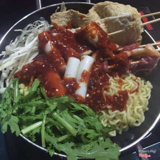 lẩu mì cay