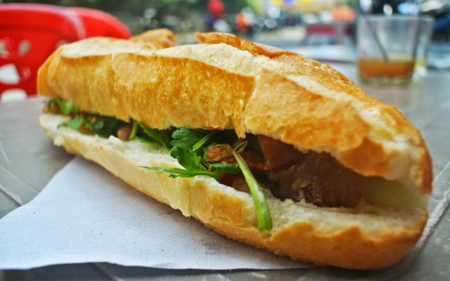 Bánh Mì Xíu Mai Thảo - Cồn Khương