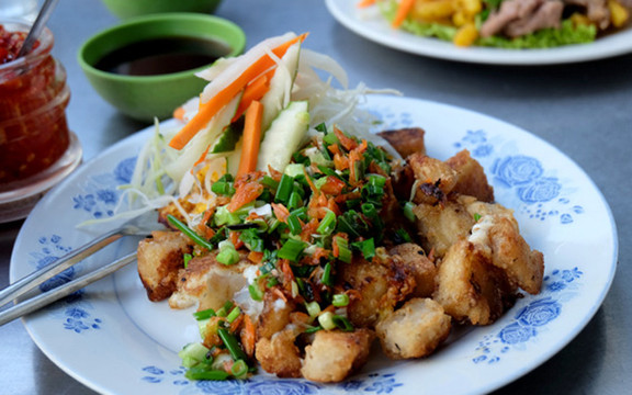 Bột Chiên Trứng & Nui Xào Bò