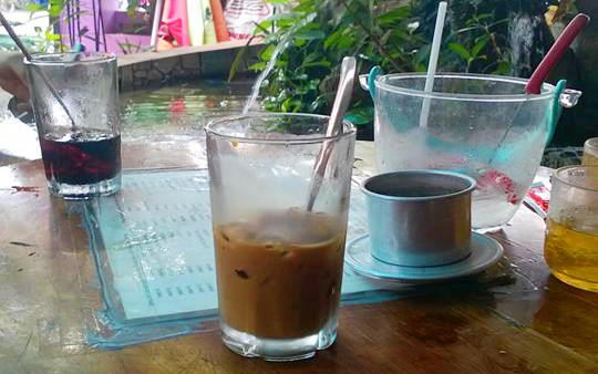 Hè Phố Cafe