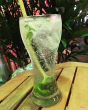 Mojito truyền thống ở đây uống khá ngon ^^ ngoài ra quán có cà phê mộc uống đảm bảo sạch sẽ, mình rất thích quán nào sử dụng cà phê mộc. Không chất bảo quản ko sử dụng hương liệu cà phê.
