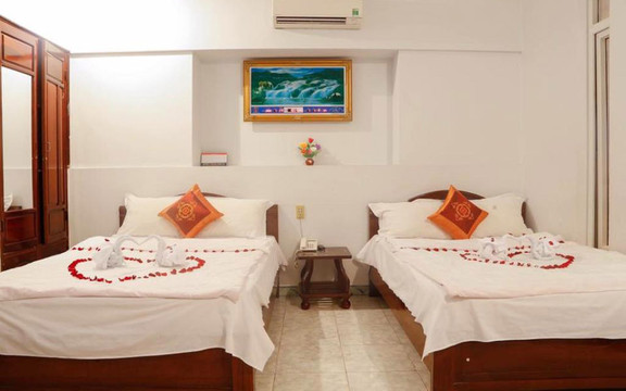 Hoa Bưởi Hotel