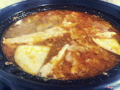 Lẩu dành cho 2 người ăn, ngon , nước lẩu vừa ăn ngọt và thơm , không bay mùi dê nhiều