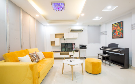 Urban House Saigon Homestay