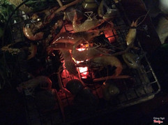 Tôm càng sông, nướng tại bàn