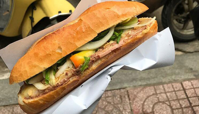 Bánh Mì Pate One