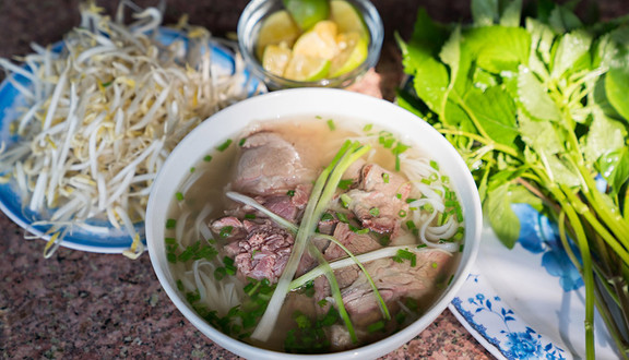 Phở Trung - Lê Thị Riêng