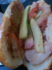 Pate ở đây rất ngon nha. Thịt cũng ngon nữa.