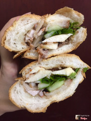 Bánh mì nhân đầy đủ