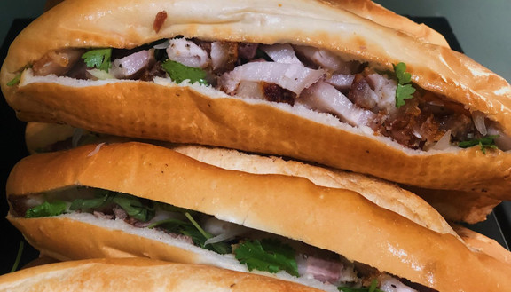 Bánh Mì Heo Quay Tùng Ngân - Shop Online