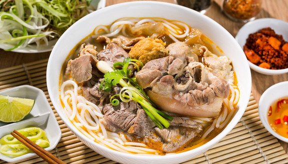 Cô Thúy - Bún Bò Dấm