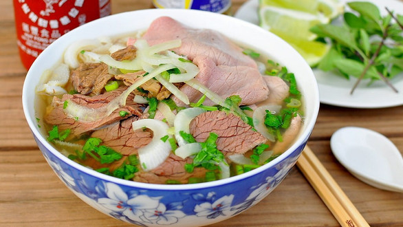 Phở Bò - Phở Bò Tái - Ngọc Lâm